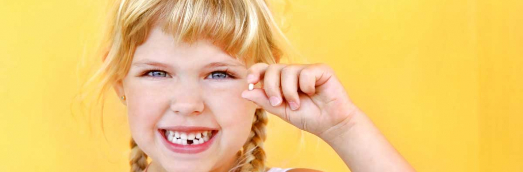 Caduta dei denti da latte: la fatina dei denti